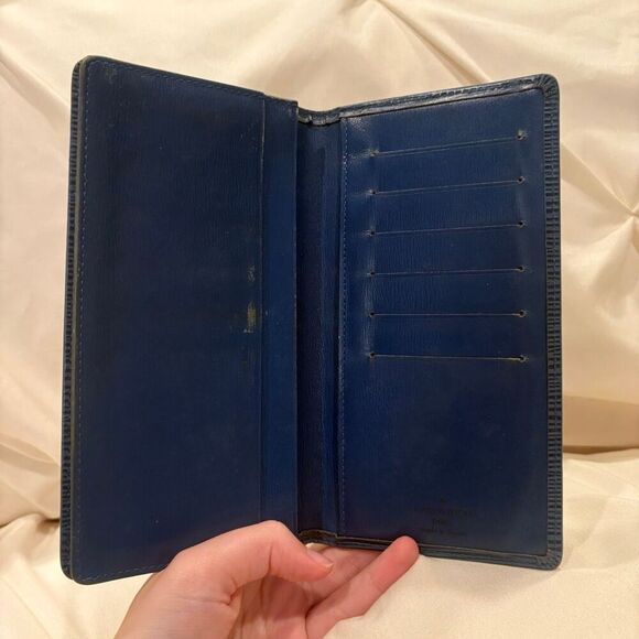 Vintage Louis Vuitton Blue Epi Checkbook Style Cardholder Long Wallet - Picture 8 of 10